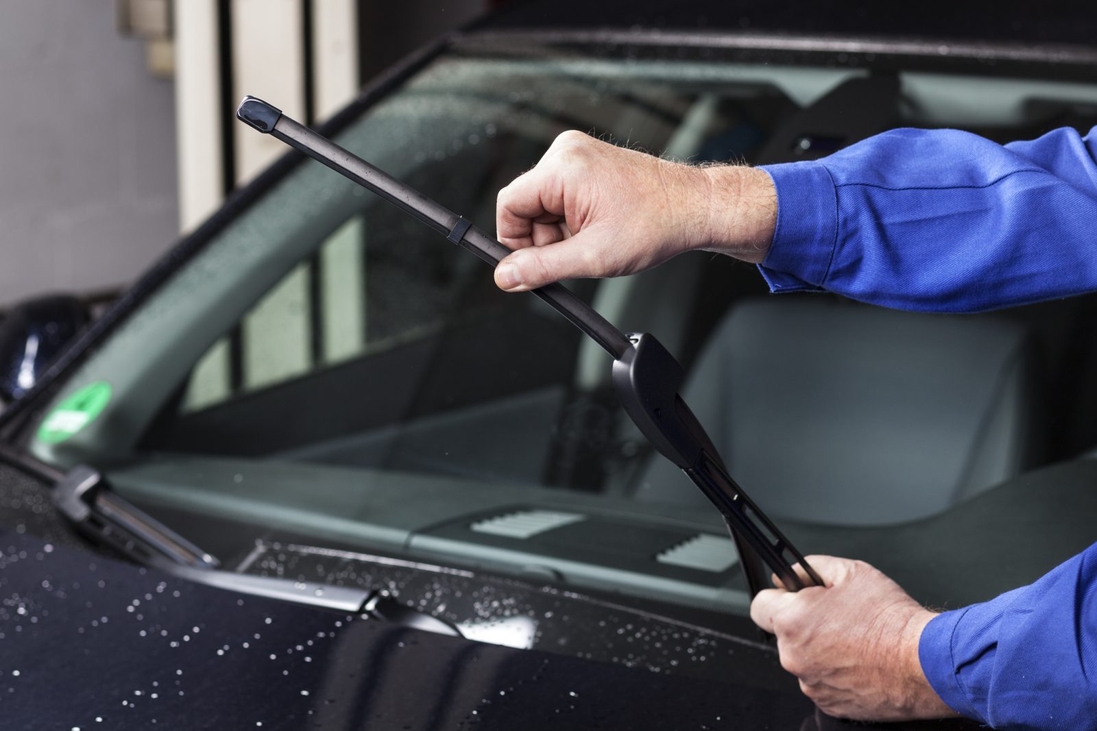 Why are my windscreen wipers not working? 1st Call Windscreens